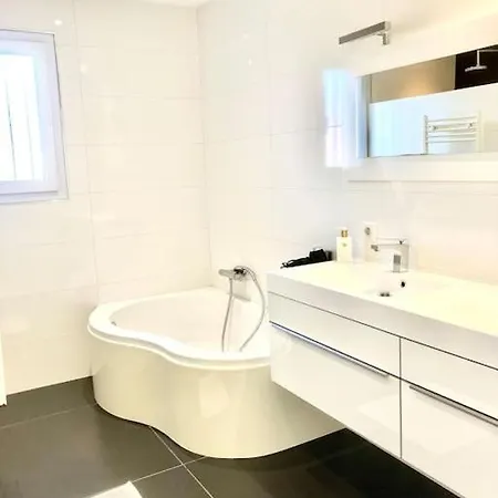 Maison Spacieuse Avec Jardin A 25min Des Sables *