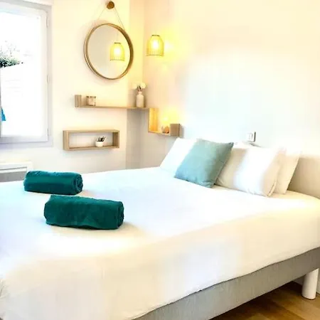 Maison Spacieuse Avec Jardin A 25min Des Sables Feriehus